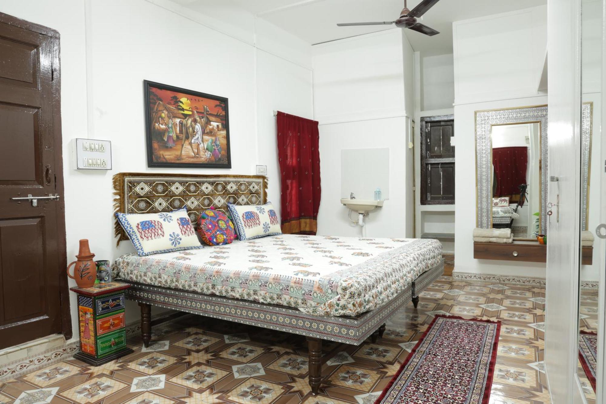 Prag View Heritage Homestay Bhuj Exterior photo