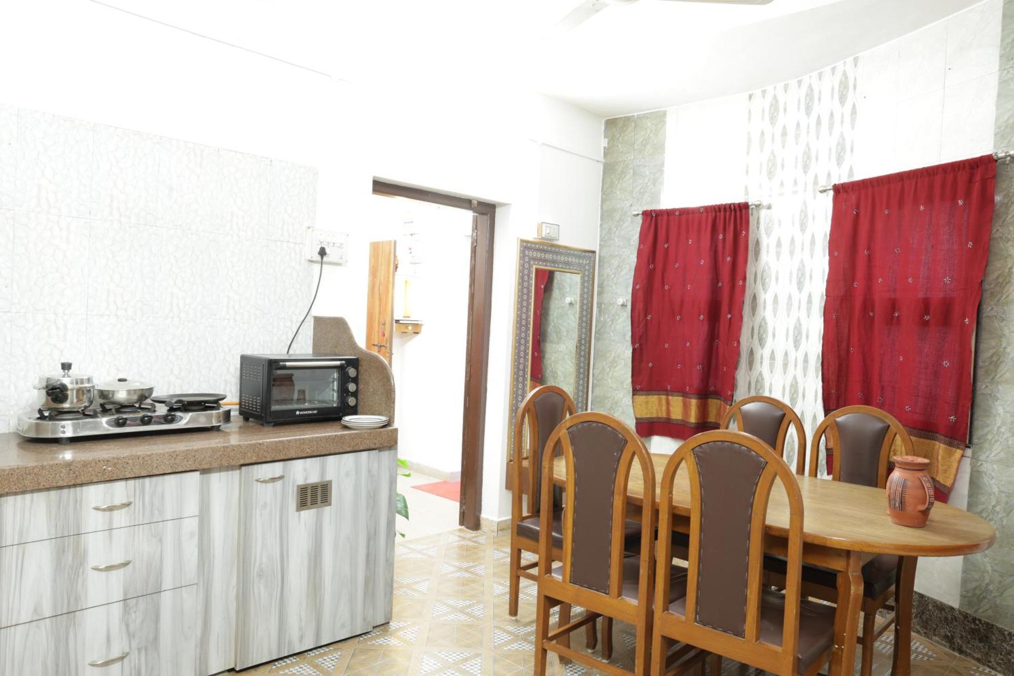 Prag View Heritage Homestay Bhuj Exterior photo